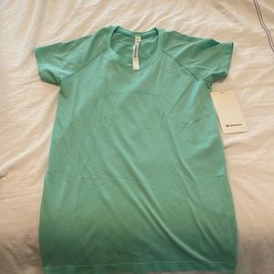 Lululemon Swiftly Tech Short Sleeve 2.0